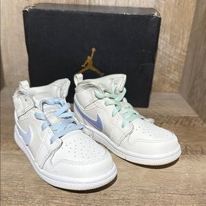 Air Jordan 1 Retro Mid GT 'Phantom'